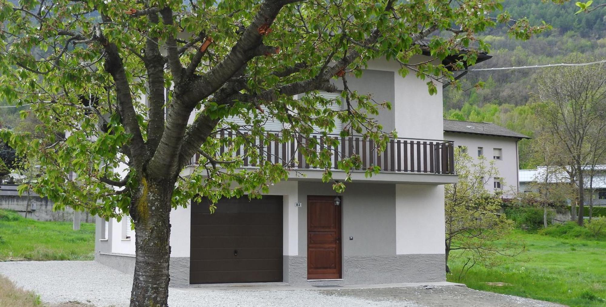 Vue Du Chateau Villa Fenis Exterior photo